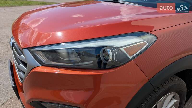 Позашляховик / Кросовер Hyundai Tucson 2016 в Харкові