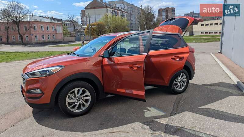 Позашляховик / Кросовер Hyundai Tucson 2016 в Харкові