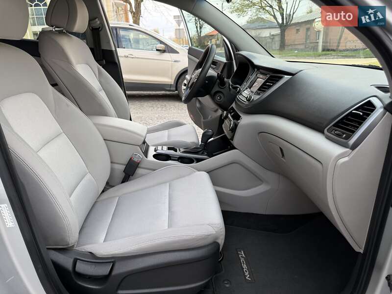Позашляховик / Кросовер Hyundai Tucson 2016 в Дніпрі