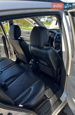 Позашляховик / Кросовер Hyundai Tucson 2006 в 