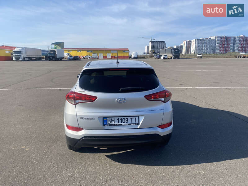Позашляховик / Кросовер Hyundai Tucson 2016 в Одесі