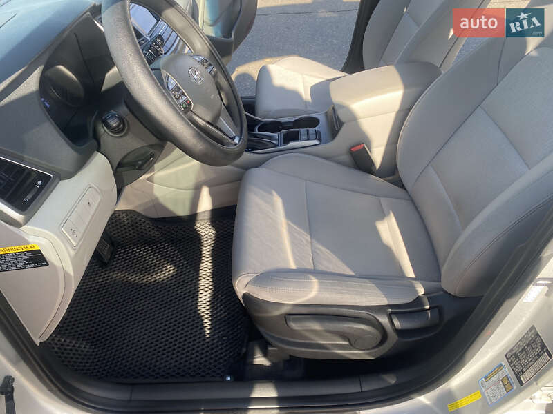 Позашляховик / Кросовер Hyundai Tucson 2016 в Одесі