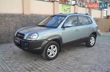 Внедорожник / Кроссовер Hyundai Tucson 2006 в 