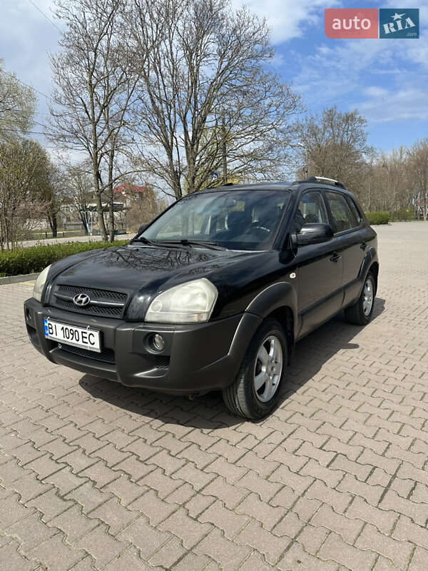 Внедорожник / Кроссовер Hyundai Tucson 2005 в 