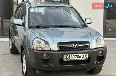Внедорожник / Кроссовер Hyundai Tucson 2009 в 