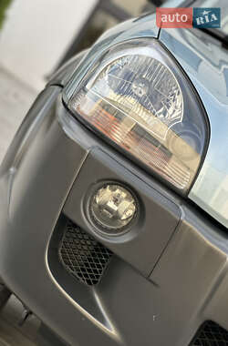 Внедорожник / Кроссовер Hyundai Tucson 2009 в 