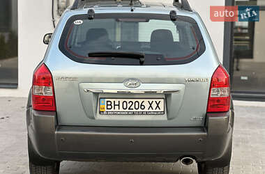 Внедорожник / Кроссовер Hyundai Tucson 2009 в 