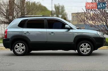 Внедорожник / Кроссовер Hyundai Tucson 2006 в 