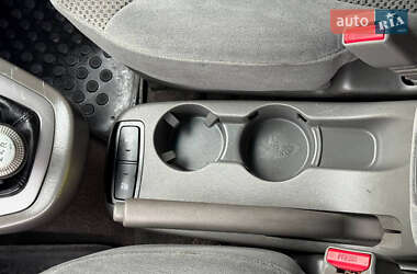 Внедорожник / Кроссовер Hyundai Tucson 2006 в 