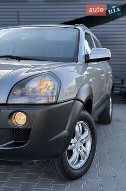 Внедорожник / Кроссовер Hyundai Tucson 2007 в 