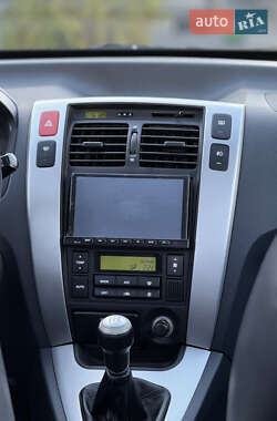 Внедорожник / Кроссовер Hyundai Tucson 2007 в 