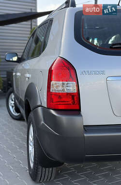 Внедорожник / Кроссовер Hyundai Tucson 2007 в 