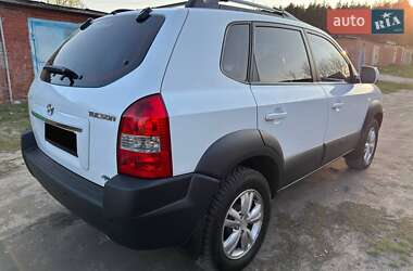 Позашляховик / Кросовер Hyundai Tucson 2012 в 