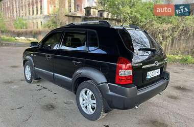 Внедорожник / Кроссовер Hyundai Tucson 2006 в 
