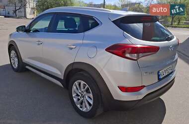 Внедорожник / Кроссовер Hyundai Tucson 2017 в 