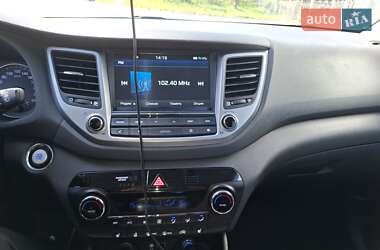 Внедорожник / Кроссовер Hyundai Tucson 2017 в 