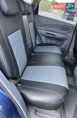 Внедорожник / Кроссовер Hyundai Tucson 2005 в 