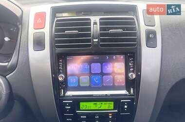 Внедорожник / Кроссовер Hyundai Tucson 2009 в 