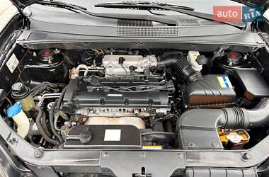 Внедорожник / Кроссовер Hyundai Tucson 2009 в 