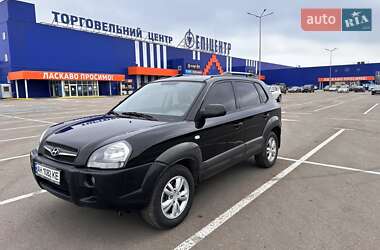Внедорожник / Кроссовер Hyundai Tucson 2009 в 