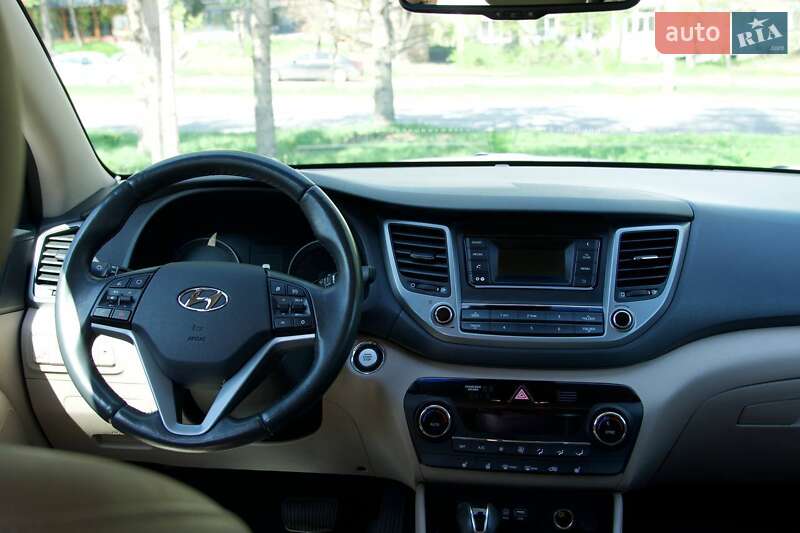 Внедорожник / Кроссовер Hyundai Tucson 2017 в Черновцах