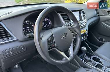 Позашляховик / Кросовер Hyundai Tucson 2016 в 