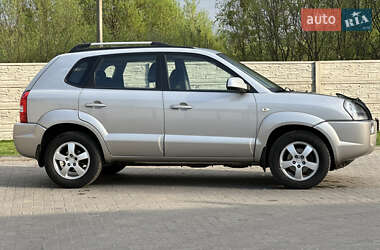 Внедорожник / Кроссовер Hyundai Tucson 2007 в 