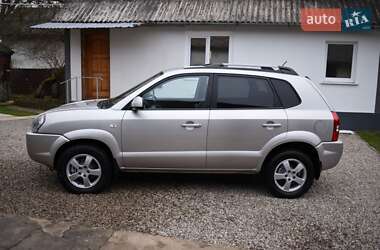 Внедорожник / Кроссовер Hyundai Tucson 2009 в 