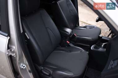 Внедорожник / Кроссовер Hyundai Tucson 2009 в 