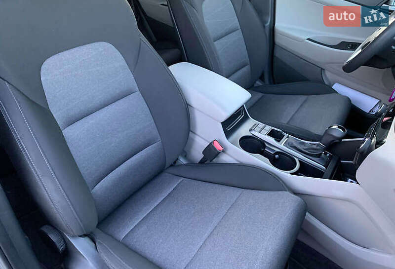 Позашляховик / Кросовер Hyundai Tucson 2016 в Дніпрі