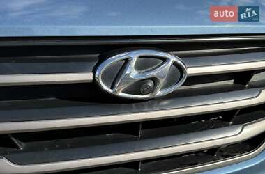 Внедорожник / Кроссовер Hyundai Tucson 2015 в 