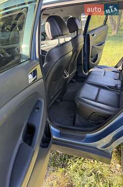 Внедорожник / Кроссовер Hyundai Tucson 2015 в 