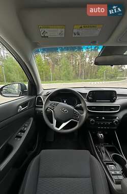 Внедорожник / Кроссовер Hyundai Tucson 2021 в 