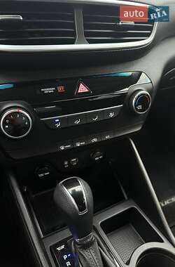 Внедорожник / Кроссовер Hyundai Tucson 2021 в 