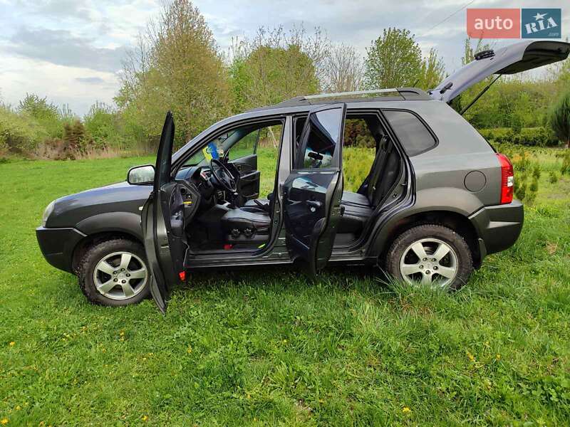 Внедорожник / Кроссовер Hyundai Tucson 2007 в Дубно