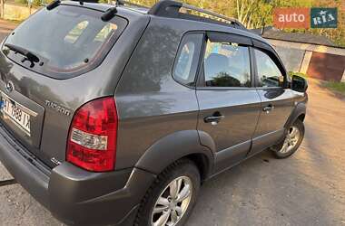 Внедорожник / Кроссовер Hyundai Tucson 2012 в 