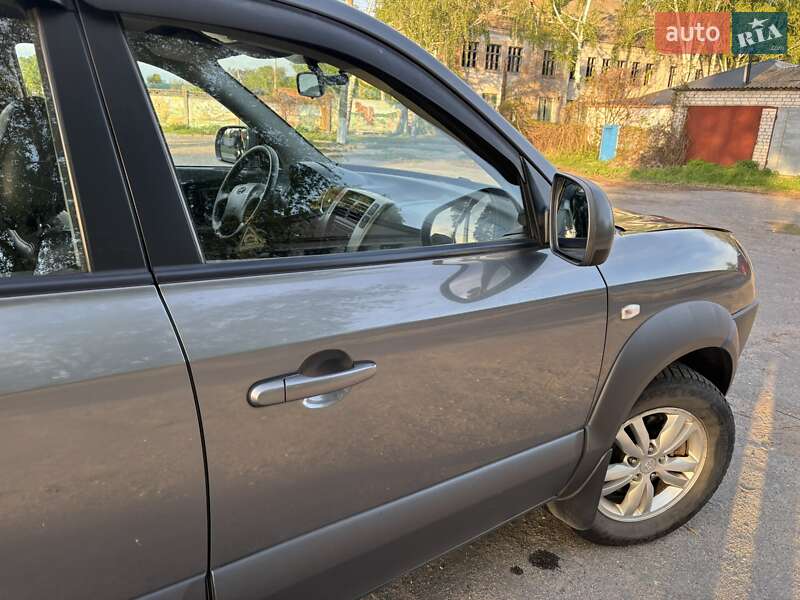 Позашляховик / Кросовер Hyundai Tucson 2012 в Переяславі