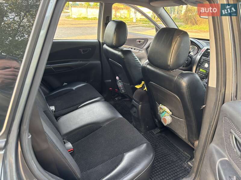 Позашляховик / Кросовер Hyundai Tucson 2012 в Переяславі