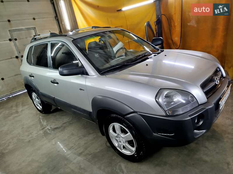 Позашляховик / Кросовер Hyundai Tucson 2007 в 