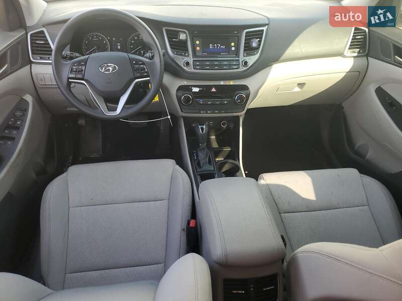 Позашляховик / Кросовер Hyundai Tucson 2017 в Чернівцях
