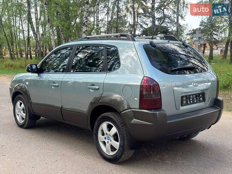 Позашляховик / Кросовер Hyundai Tucson 2009 в Охтирці