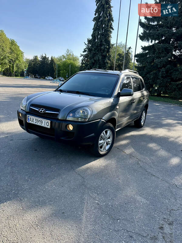Внедорожник / Кроссовер Hyundai Tucson 2011 в Лозовой