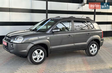 Внедорожник / Кроссовер Hyundai Tucson 2008 в 