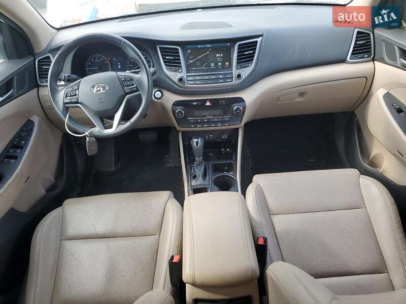 Позашляховик / Кросовер Hyundai Tucson 2016 в Івано-Франківську