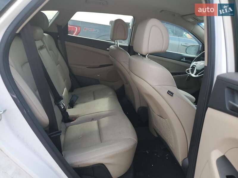 Позашляховик / Кросовер Hyundai Tucson 2016 в Івано-Франківську
