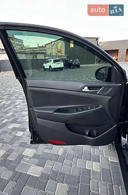 Внедорожник / Кроссовер Hyundai Tucson 2018 в 
