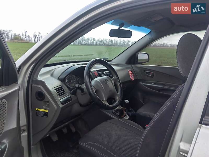 Внедорожник / Кроссовер Hyundai Tucson 2006 в Ахтырке