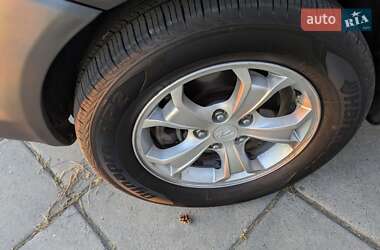 Внедорожник / Кроссовер Hyundai Tucson 2008 в 