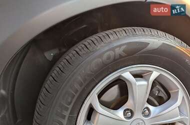 Внедорожник / Кроссовер Hyundai Tucson 2008 в 