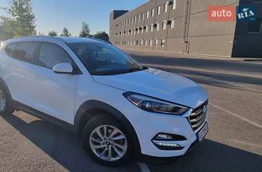 Внедорожник / Кроссовер Hyundai Tucson 2015 в Киеве